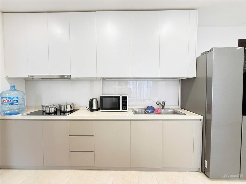 Chính chủ cho thuê căn hộ 2 ngủ view bể bơi ở vinhomes d'capitale