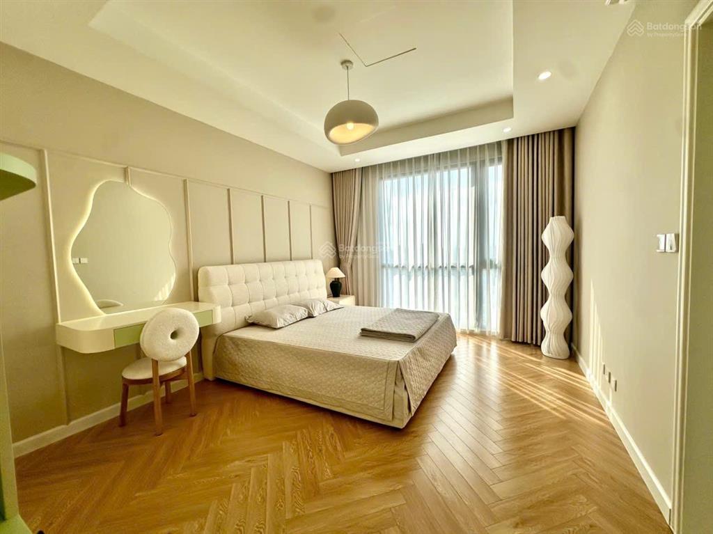 Chính chủ cho thuê căn góc hoa hậu ở royal city