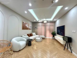 Chính chủ cho thuê căn góc hoa hậu ở royal city