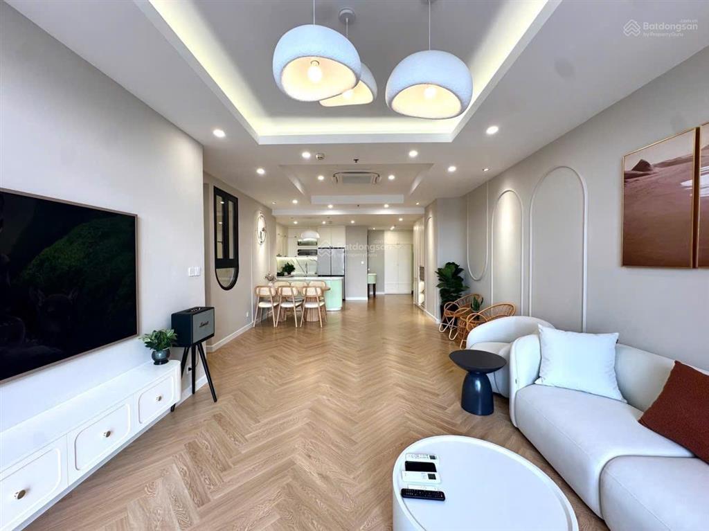 Chính chủ cho thuê căn góc hoa hậu ở royal city