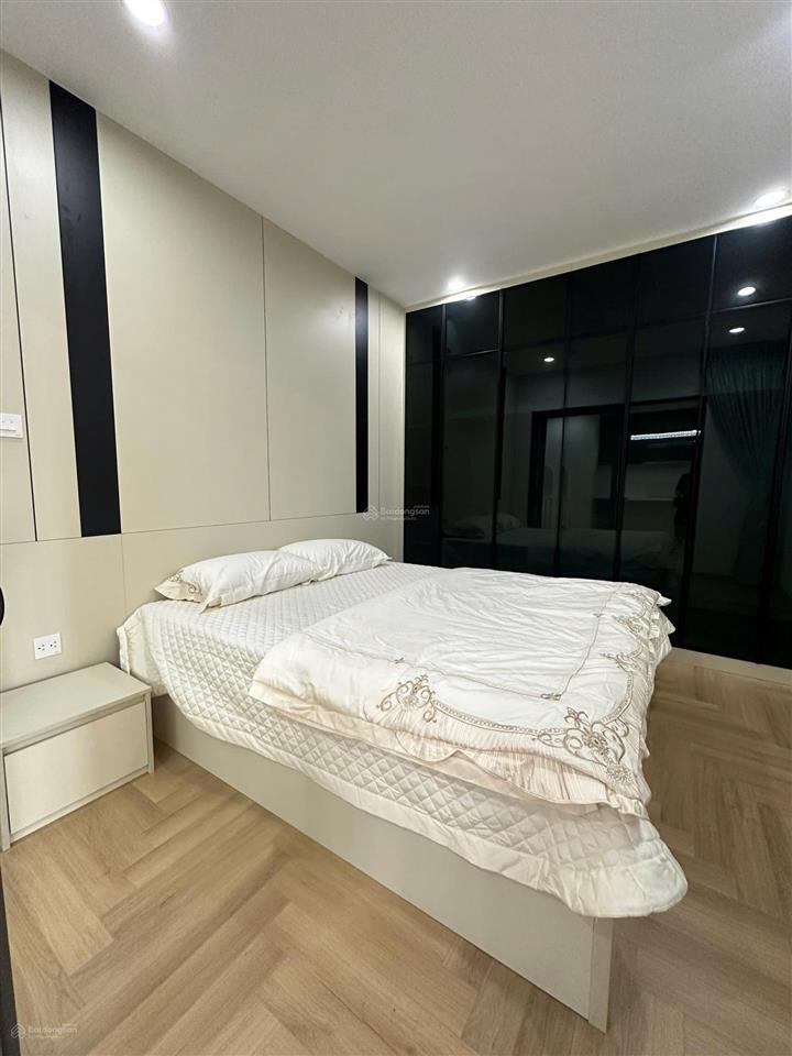 Chính chủ cần cho thuê hoặc bán căn hộ 3 ngủ chung cư royal city