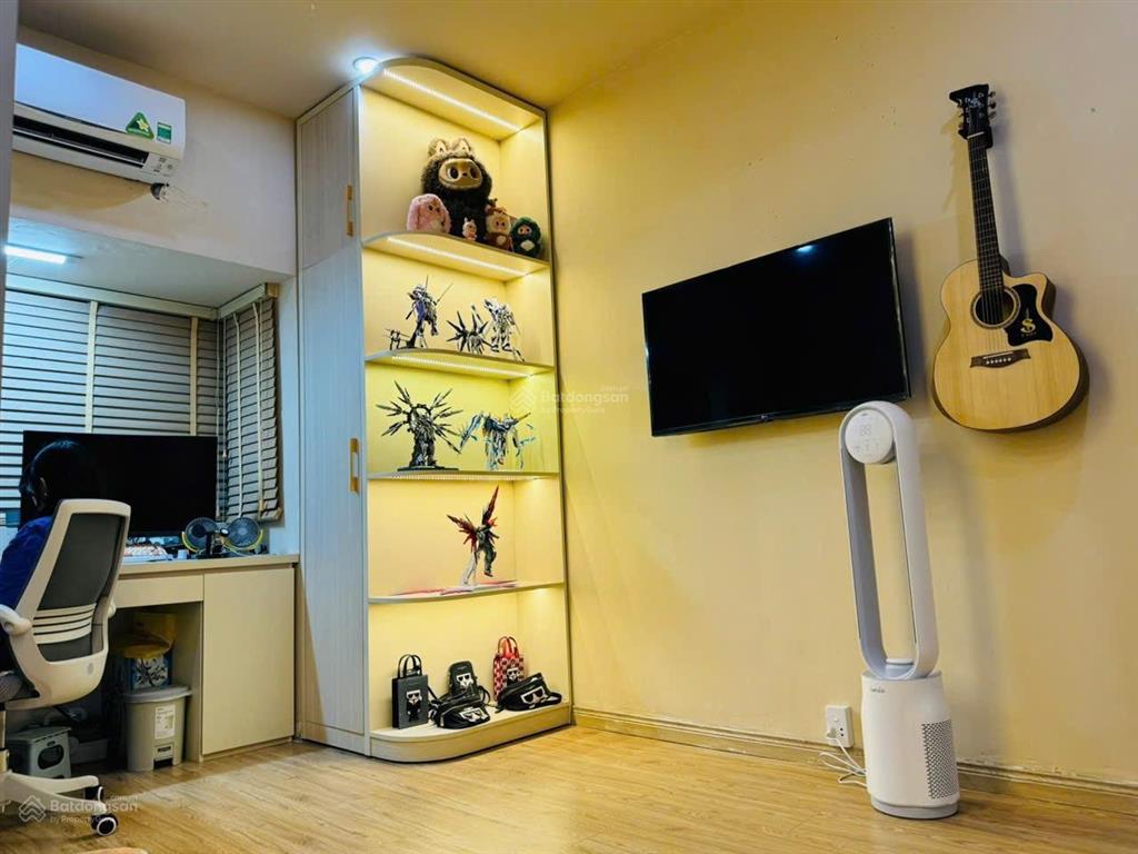 Chính chủ bán căn hộ oriental plaza tầng 6 89m2 2pn2wc đầy đủ nội thất cao cấp