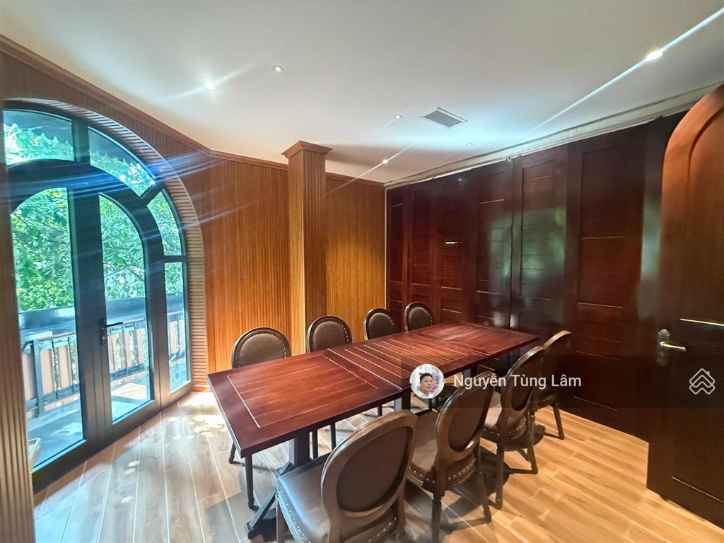 Siêu hiếm liền kề minh nhựa hổng tiến 165 m2 6 tầng thang máy lô góc