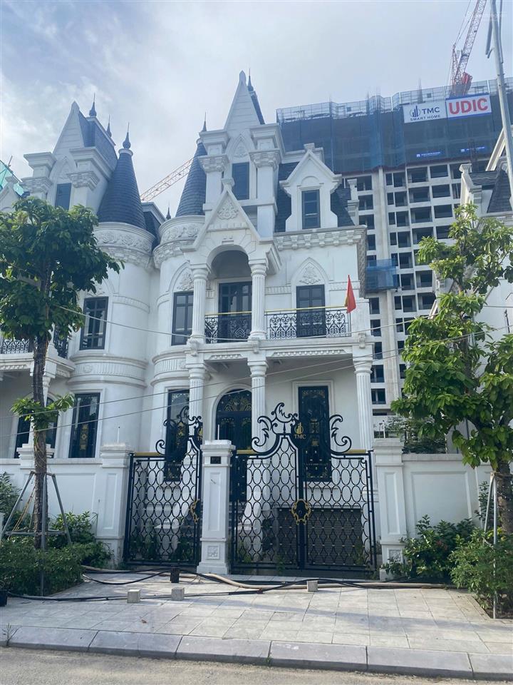 Bán gấp biệt thự tại jade square, giá thỏa thuận, 180m2, 5pn, 4wc.  0888 017 ***