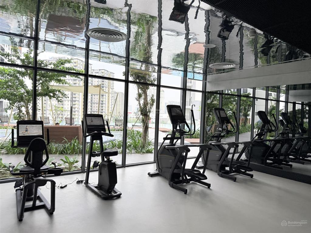 The infiniti, 98m22pn2wc, nội thất bếp từ, máy lạnh, máy nước nog, rèm, giá 20triệu. 0966 733 ***