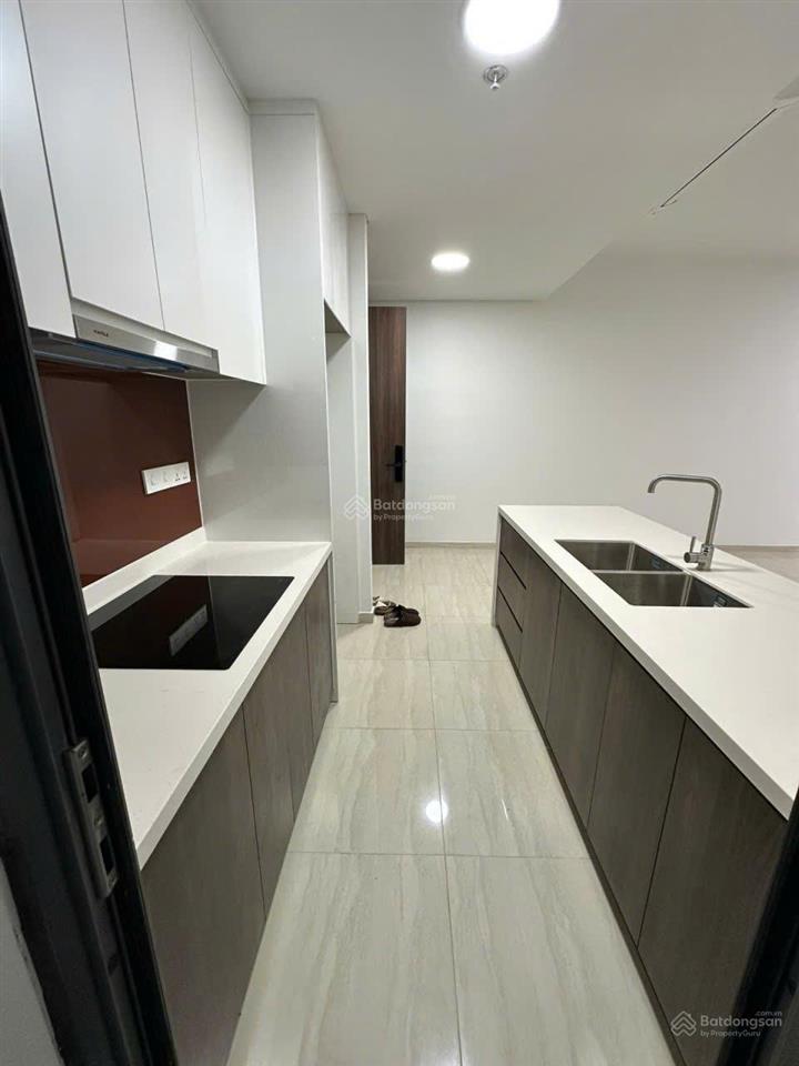 The infiniti, 98m22pn2wc, nội thất bếp từ, máy lạnh, máy nước nog, rèm, giá 20triệu. 0966 733 ***