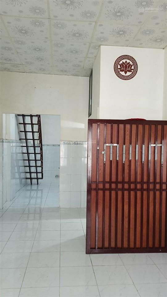 Nhà đẹp giá rẻ 41m2 bãi sậy 2 tầng btct ở ngay chỉ 4 tỷ nhỉnh