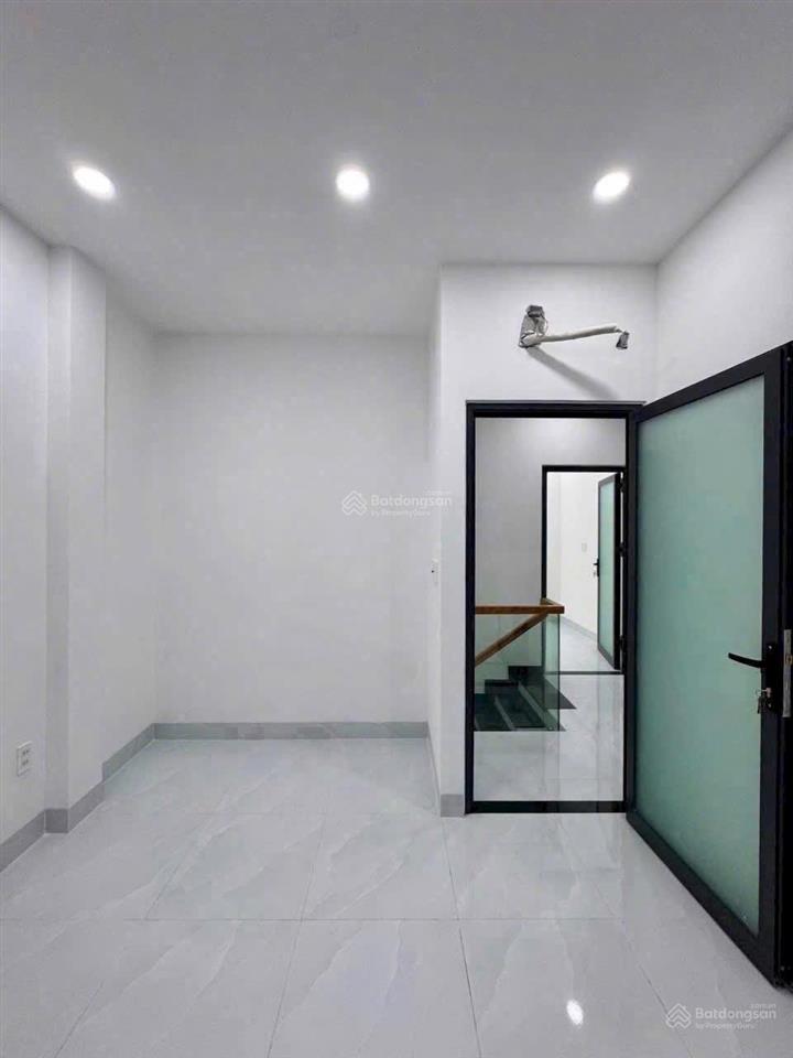 Nhà đẹp ở ngay 56m2 lò lu 3 tầng btct chỉ 5 tỷ nhỉnh