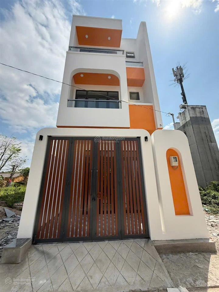 Nhà đẹp ở ngay 56m2 lò lu 3 tầng btct chỉ 5 tỷ nhỉnh