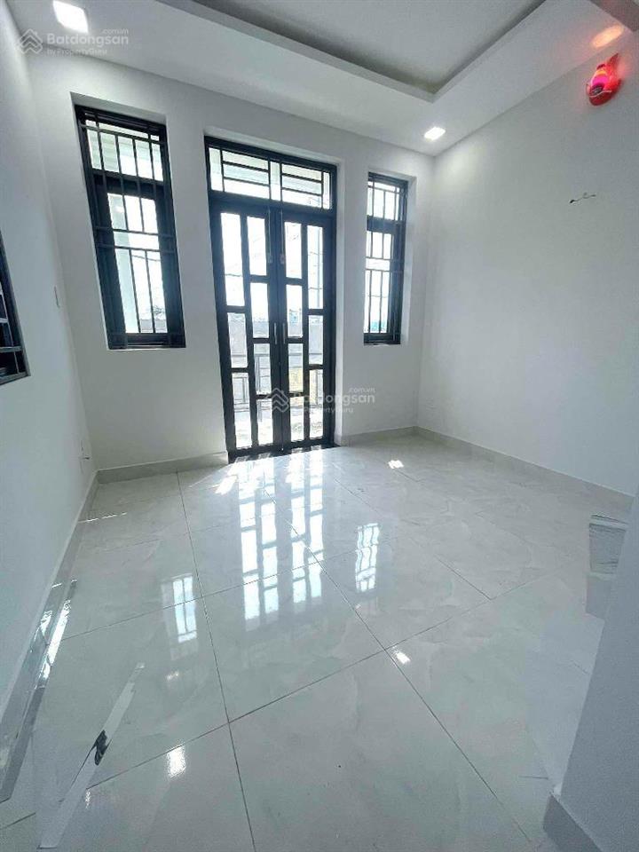 Bán nhà 410, giá 3,7 tỷ, sổ hồng riêng đường 6m thông tân kỳ tân quý