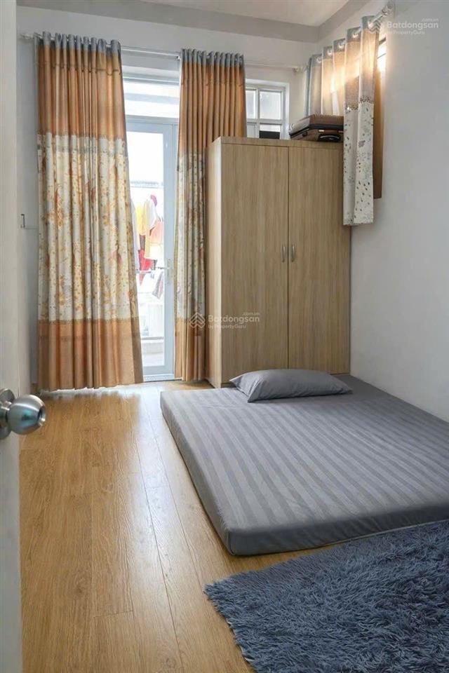 Bán nhà 4*12, 3 tầng, giáp kênh nước đen tân phú, giá 4,5