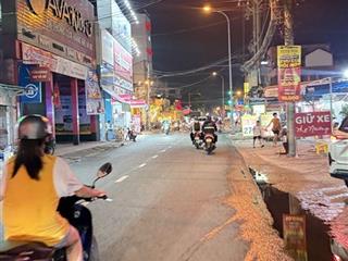 Bán nhà 4*26m, 2mt nhựa 8m, 3 tầng giá 9,05 tỷ, lộ giới xíu, ngay kênh tham lương, lê trọng tấn