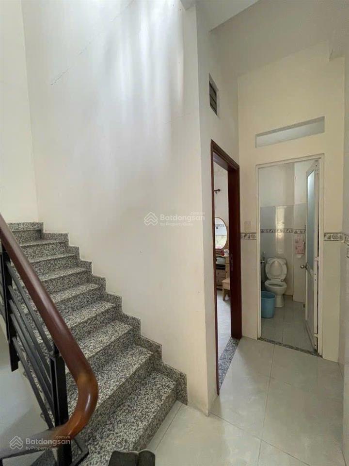 Nhà 4*12, 3 tầng, giáp lê thúc hoạch sổ hoàn công đúng hiện trạng