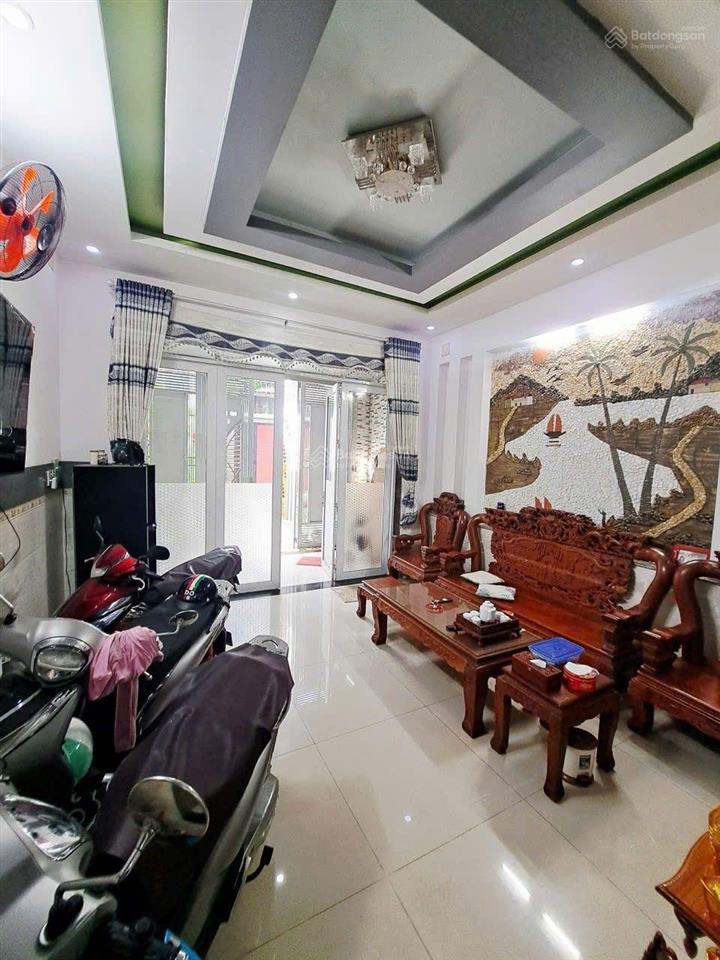 Bán nhà kinh doanh 420,4 tầng, 8,35 tỷ khu cầu trắng, tân phú nhà đang cho thuê, mặt tiền kinh