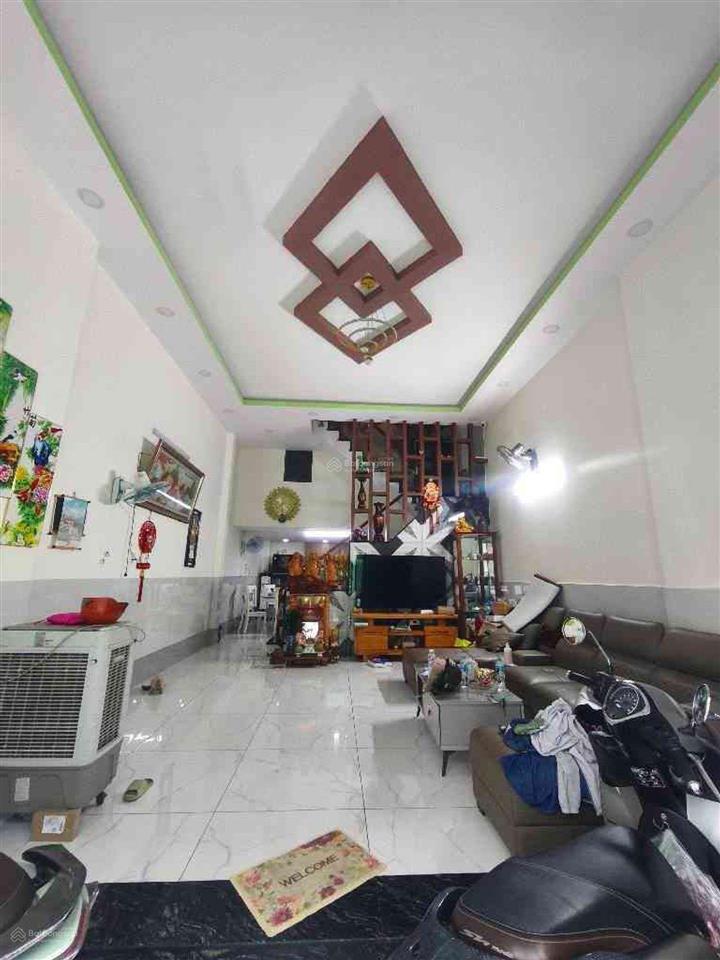 Bán nhà 4*14,3 tầng, giáp tân phú,giá 5 '5 tỷ
kết cấu1 trệt 2 lầu, 4 pn.thông ra bình long, tân p