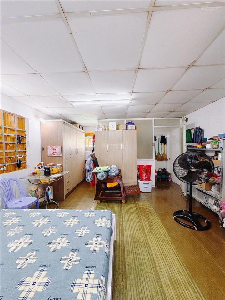 Bán nhà 4*19m, 4 tầng giá 6,5 tỷ giáp ngã tư bốn xã