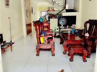 Bán nhà 4*18, nở hậu 5,5, 3 tầng, 6 tỷ, ngay khu miếu gò xoài và lê văn quới