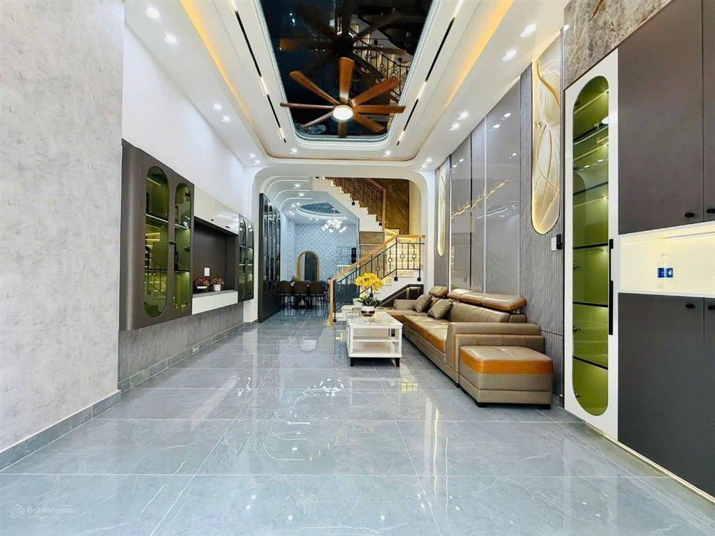 Bán nhà mặt tiền 4*15,3 tầng,hơn 6 ty,giáp lê thúc hoạch, bình long mặt tiền kinh doanh nhựa 6m,ng