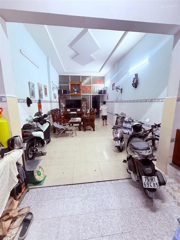 Bán nhà mặt tiền 4*12,4 tầng, 6,05 tỷ khu lê văn quới và ngã tư bốn xã