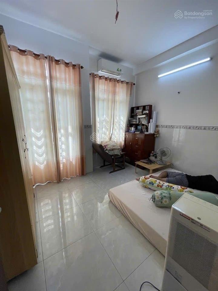 Bán nhà mặt tiền kinh doanh 10 lề 2m. 3 tầng 4*19, giá 7,9 tỷ. giáp kênh nước đen và bình long