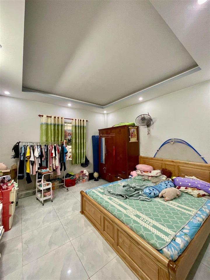 Bán nhà mặt tiền đường số 7m thông tân kỳ tân quý
4 tầng 4x12m, nhà đẹp, vị trí đẹp, sổ hồng riêng
