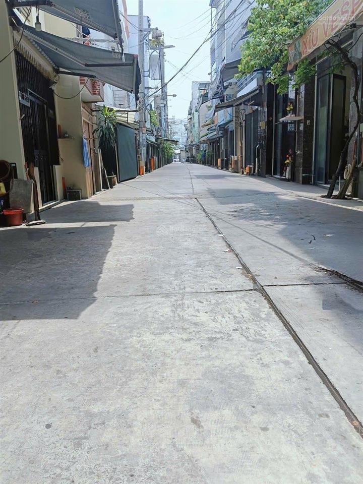 Bán nhà 4*11, 2 tầng, giá 3,4 tỷ full thổ cư ngay khu tân kỳ tân quý, aeon đường 6m, nhà đẹp