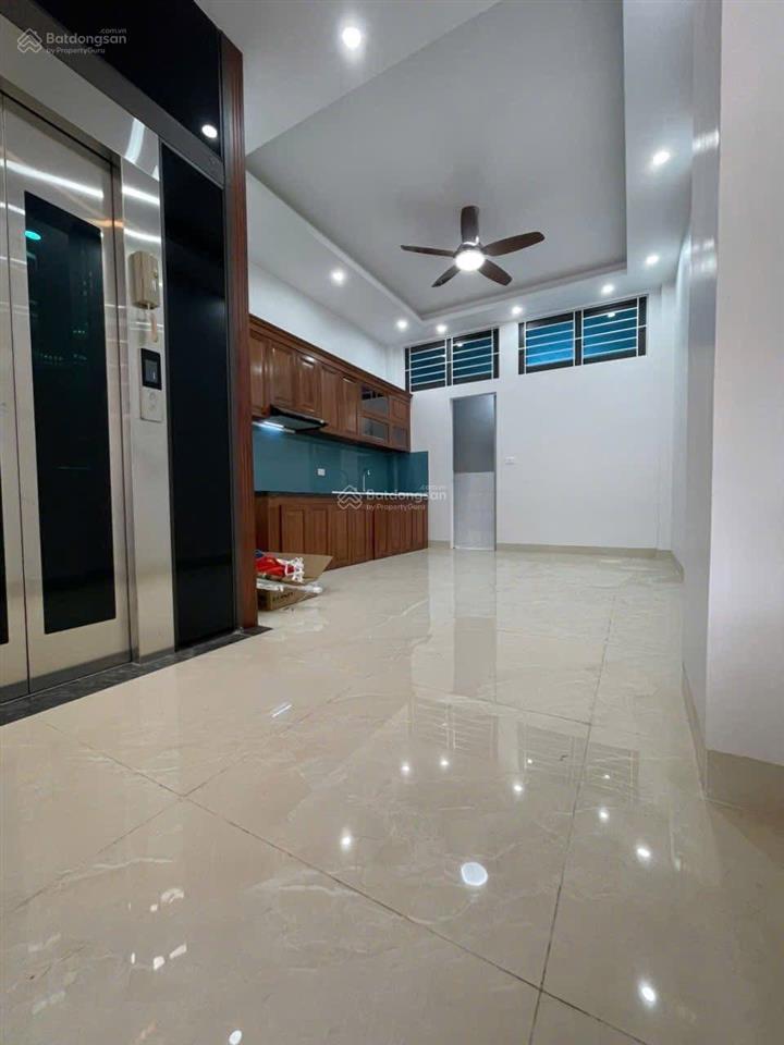 Bán nhà riêng trịnh văn bô xây mới 36m2*7t thang máy, full nội thất, ô tô đỗ cổng, nhà thoáng sáng.