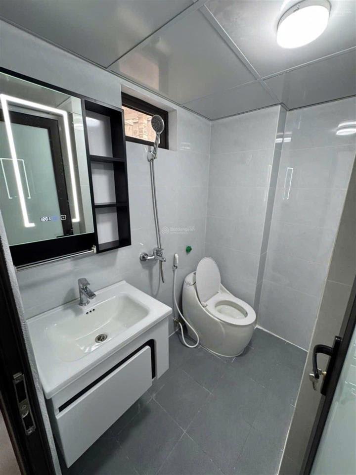 45m2 nhà trịnh văn bô, 5p ngủ, nhà 2 mặt tiền, đường trước nhà 2 ô tô tránh, có gara ô tô.