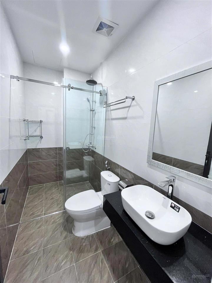 Cho thuê nhà liền kề mới 4 tầng, full điều hoà