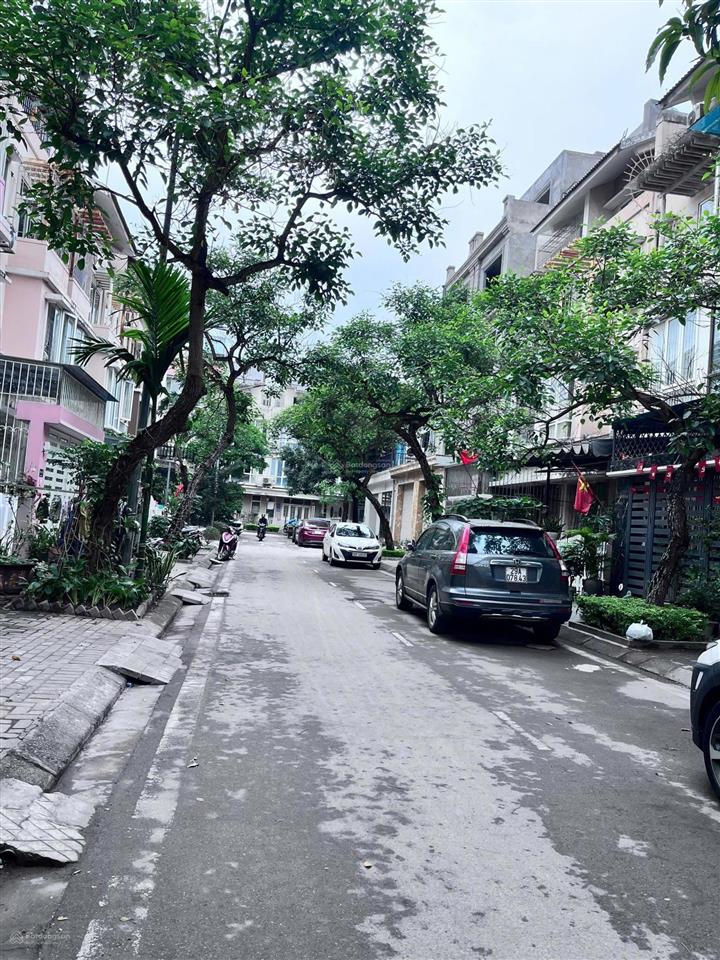 Cho thuê nhà liền kề mới 4 tầng, full điều hoà