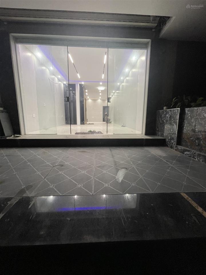 Cho thuê liền kề viglacera75m4tầngthang máyfull nội thất