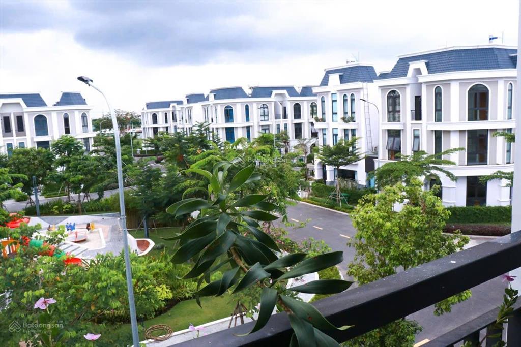 Nhà phố view công viên 85m2, 3pn, 3wc tại thị trấn bến lức, 3,2 tỷ siêu hot