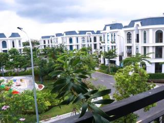 Nhà phố view công viên 85m2, 3pn, 3wc tại thị trấn bến lức, 3,2 tỷ siêu hot