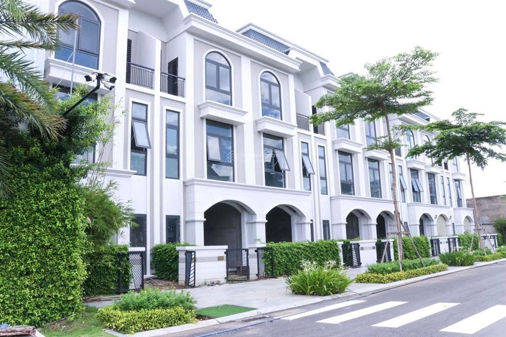 Nhà phố view công viên 85m2, 3pn, 3wc tại thị trấn bến lức, 3,2 tỷ siêu hot