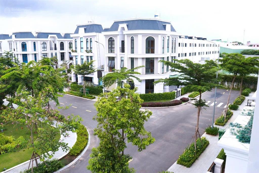 Nhà phố view công viên 85m2, 3pn, 3wc tại thị trấn bến lức, 3,2 tỷ siêu hot