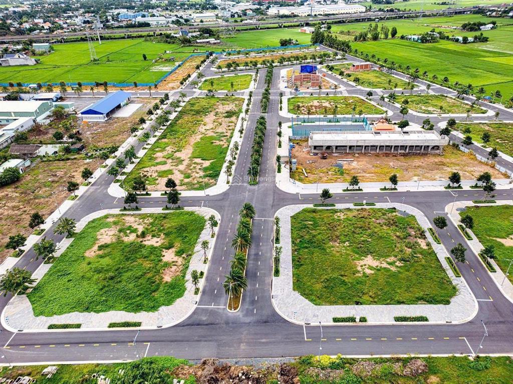 2,05 tỷ lô 100m2 tại king hill residences.  0973 013 ***