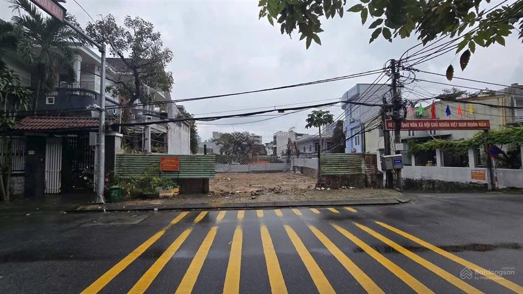 Lô đất 3mt khu biển mỹ khê, giá chưa đến 120tr/m2. phù hợp xây căn hộ khách sạn, villa