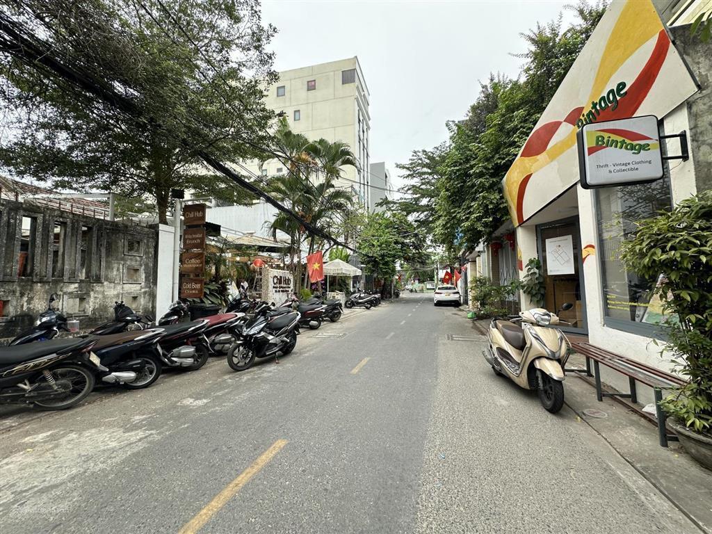 Đất biển mỹ khê. khu phố tây sầm uất. vị trí cách biển chỉ 300m