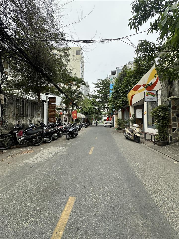 Đất biển mỹ khê. khu phố tây sầm uất. vị trí cách biển chỉ 300m