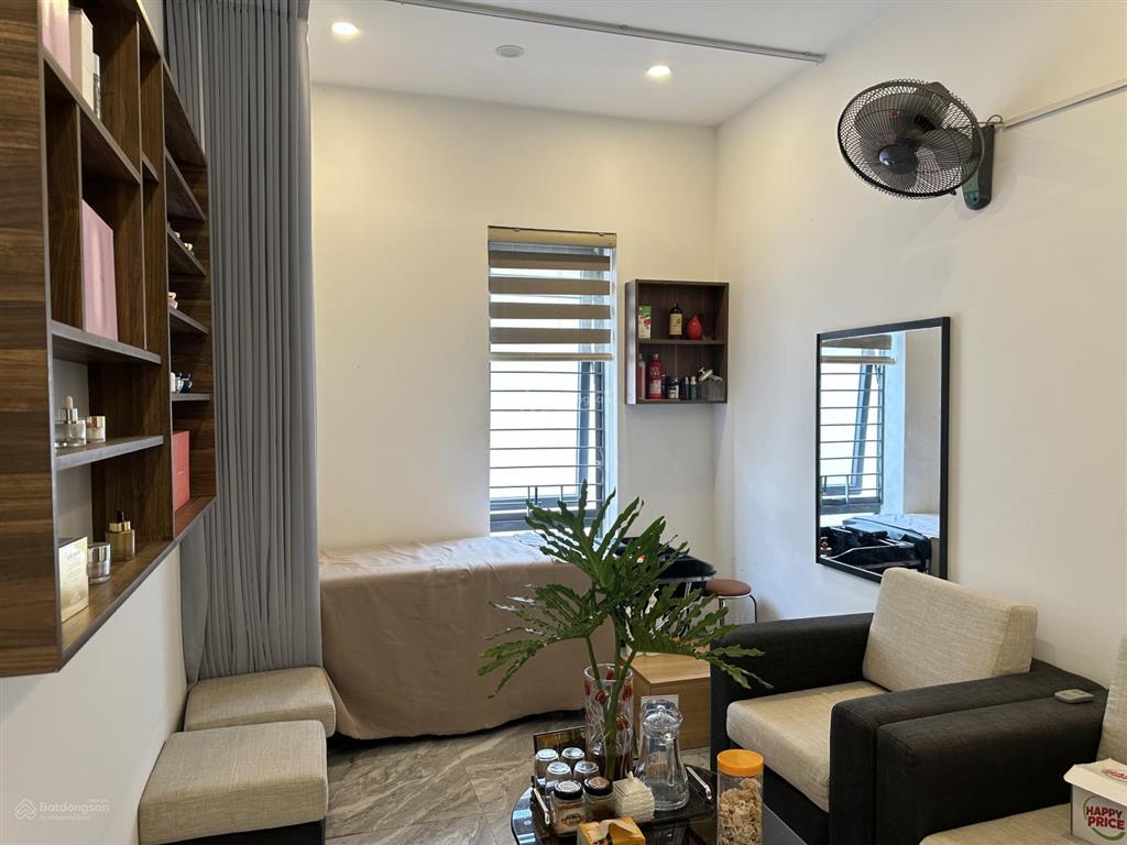 Chuyển nhượng toà nhà 7 tầng mặt tiền đường 10.5m phường hải châu, view pháo hoa
