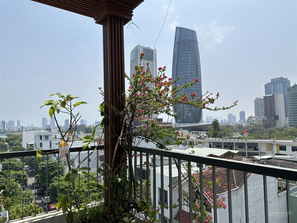 Chuyển nhượng toà nhà 7 tầng mặt tiền đường 10.5m phường hải châu, view pháo hoa