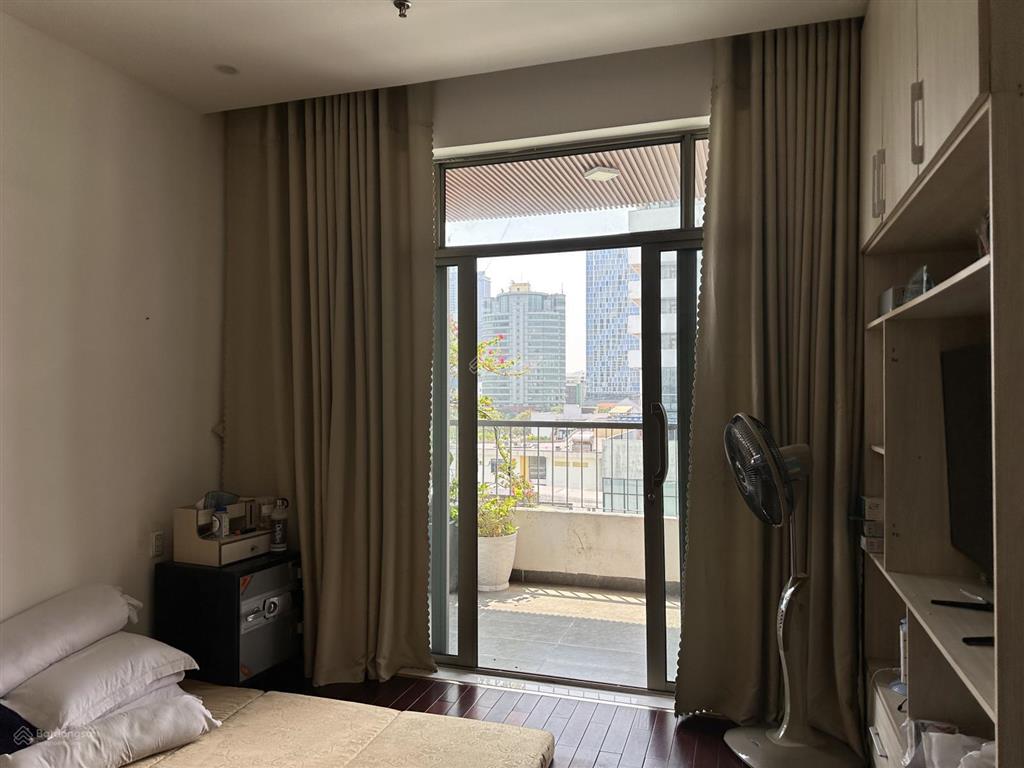Chuyển nhượng toà nhà 7 tầng mặt tiền đường 10.5m phường hải châu, view pháo hoa