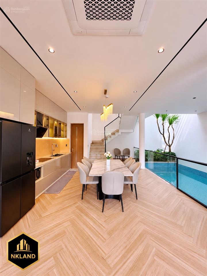 Bán villa nghỉ dưỡng cao cấp, cách biển mỹ khê 5 phút đi bộ. dòng tiền ròng 80tr/tháng.cạnh phố tây