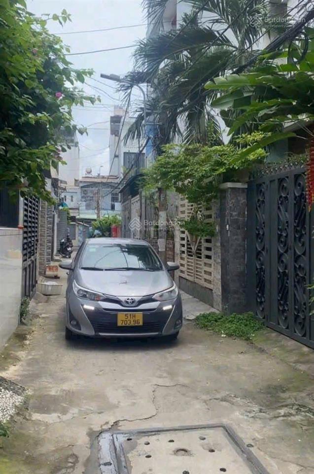 Hàng hiếm con sót lại nhà 4 tầng lầu hxh, đường số 51.