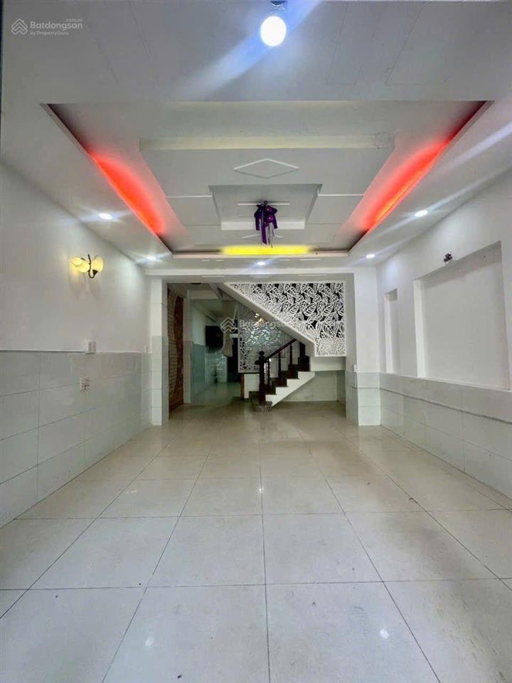 Hàng hiếm con sót lại nhà 4 tầng lầu hxh, đường số 51.