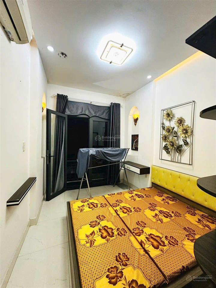 Bán nhà 2 tầng lầu, trung tâm gò vấp