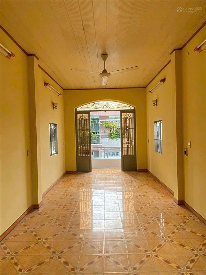 Bán nhà mặt tiền chợ họ lê phú thọ hòa, tân phú.