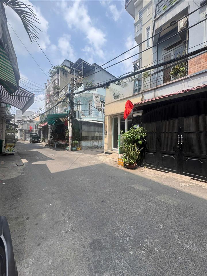 Mặt tiền hẻm 10 m trục thống nhất nguyễn văn lượng.