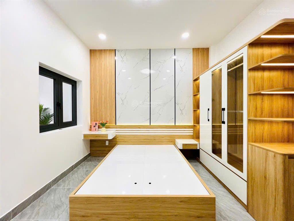 Nhà xinh vị trí đẹp gần tuyến metro 2.pham văn bạch. tân bình.