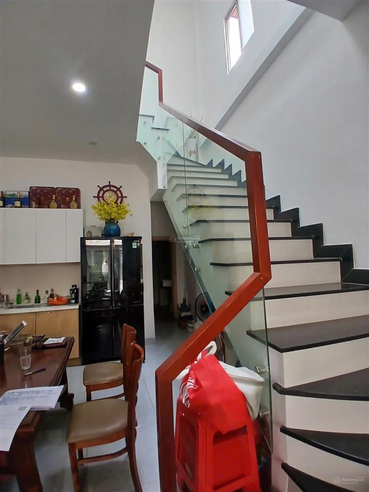Nhà đẹp nguyễn háo vĩnh  52m  2 tầng  hẻm 5m xe hơi đỗ cửa  ngay chợ tân hương  nở hậu tài lộc